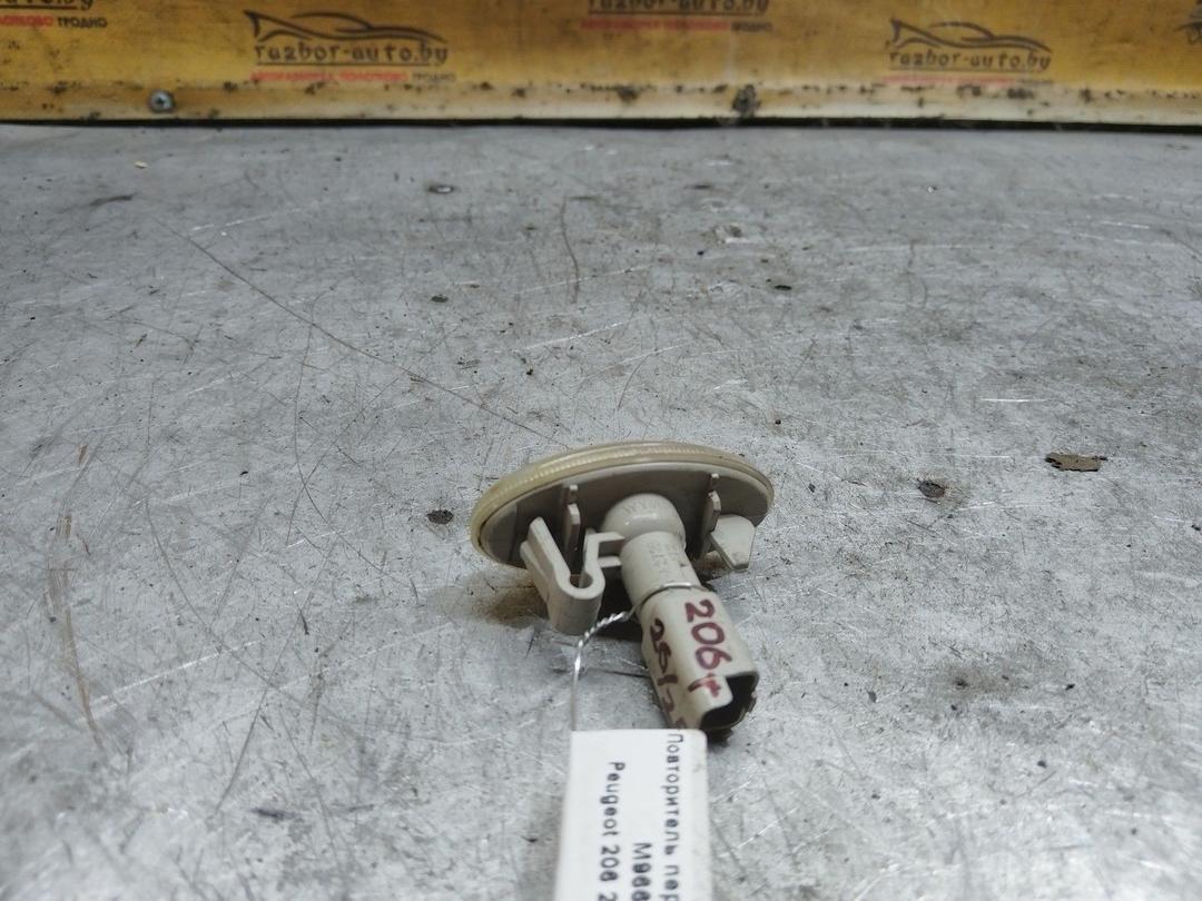 Повторитель передний левый M9660D Peugeot 206 купить с доставкой