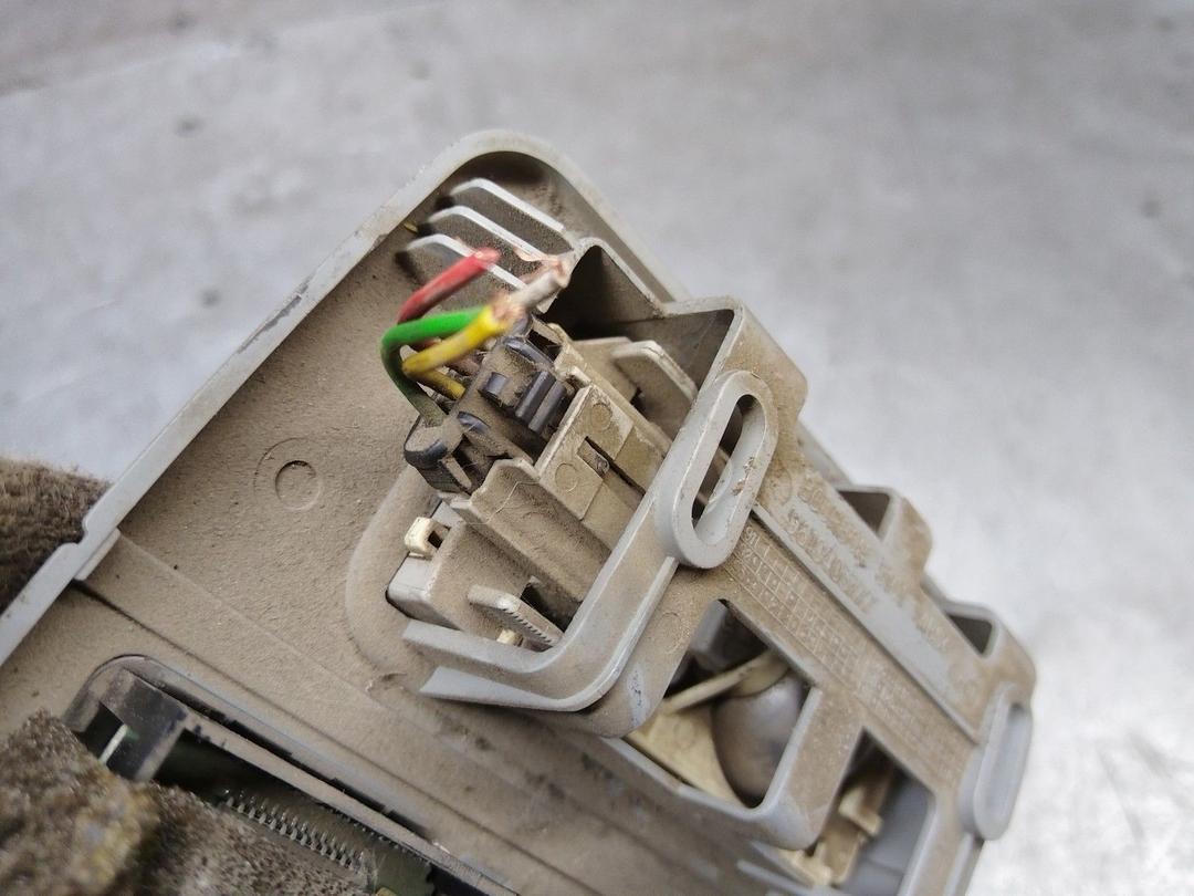 Фонарь салона (плафон) 6AU3QJ Peugeot 306 купить на авторазборке