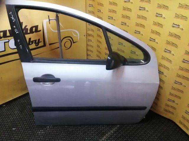 Обшивка двери передней правой (дверная карта) 4VCXRC Peugeot 307
