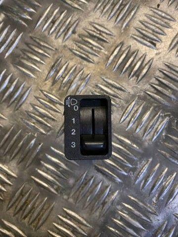 Кнопка корректора фар LE3YCB Rover 400 - Фото 1