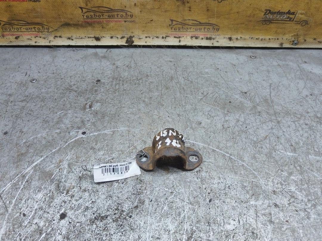 Крепление втулки стабилизатора 7IM1OQ Toyota Avensis - Фото 1