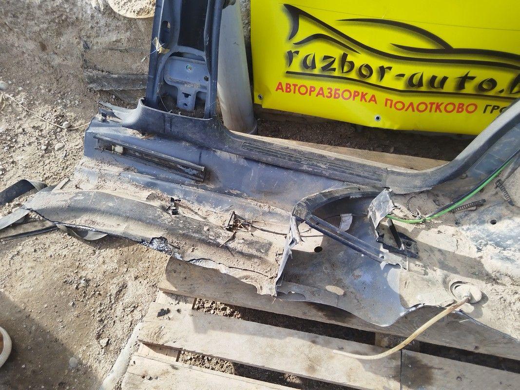 Стойка кузовная центральная правая 0DJ5WP Audi 100 купить на авторазборке