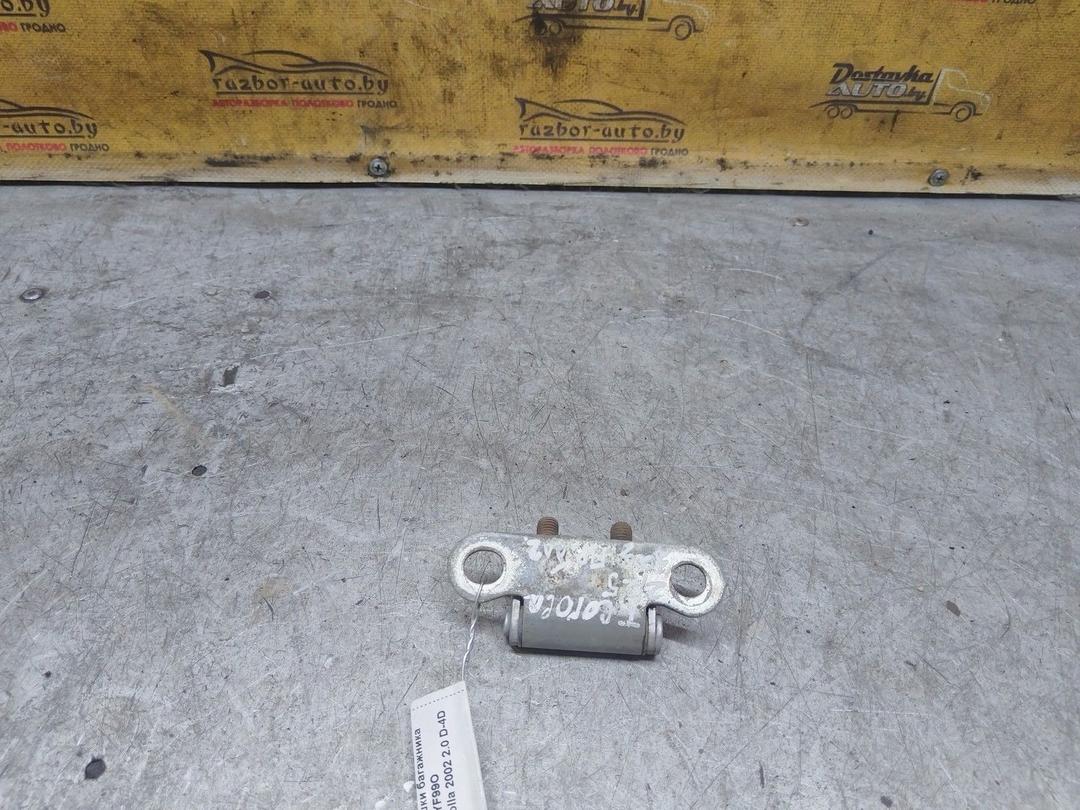 Петля крышки багажника 7YF99O Toyota Corolla - Фото 1