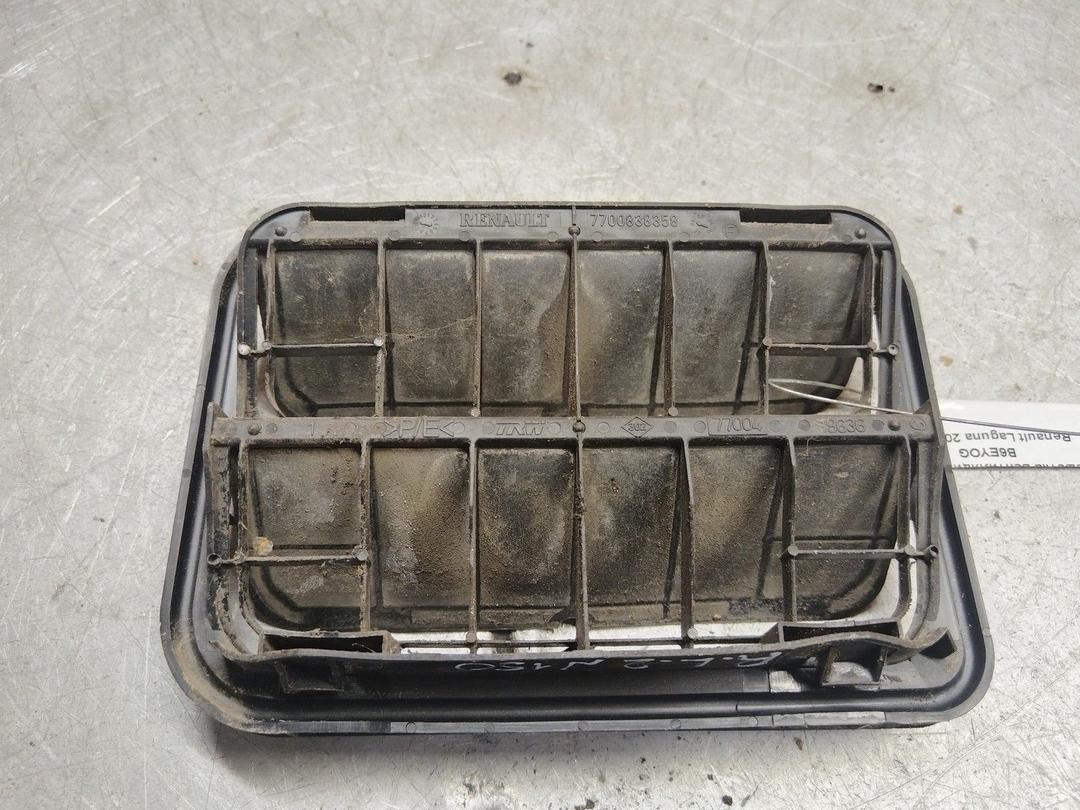 Решетка вентиляции кузова B6EYOG Renault Laguna купить