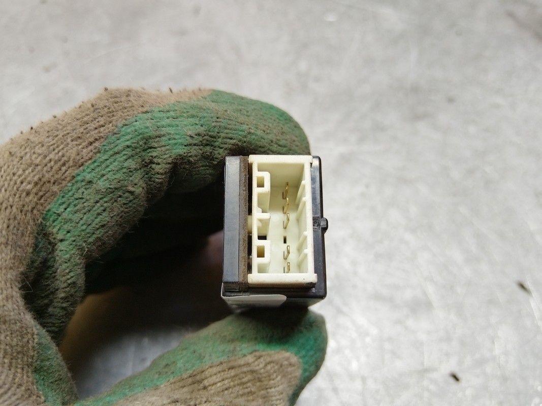 Кнопка противотуманных фар 6HDR8N Mazda Premacy купить с доставкой