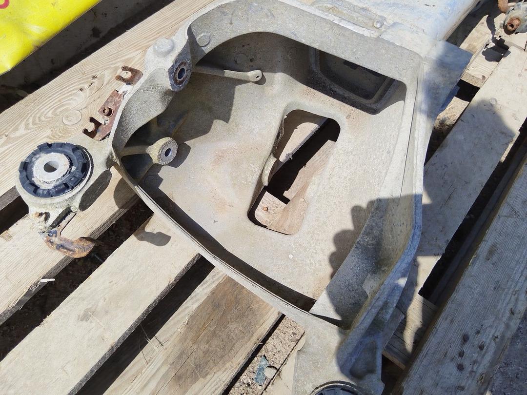 Балка подвески задняя NHIHK8 Peugeot 407 купить в магазине запчастей бу