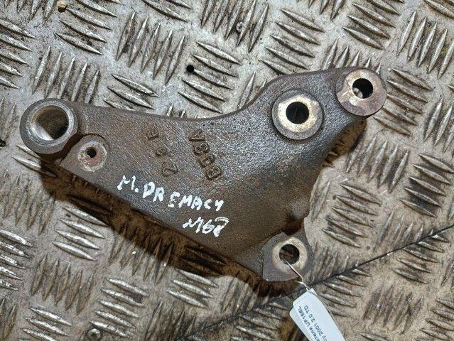 Кронштейн двигателя UF156L Mazda Premacy - Фото 2