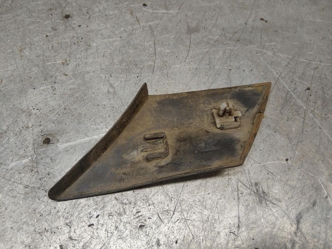 Молдинг крыла заднего правого UUUTKZ Volkswagen Passat купить