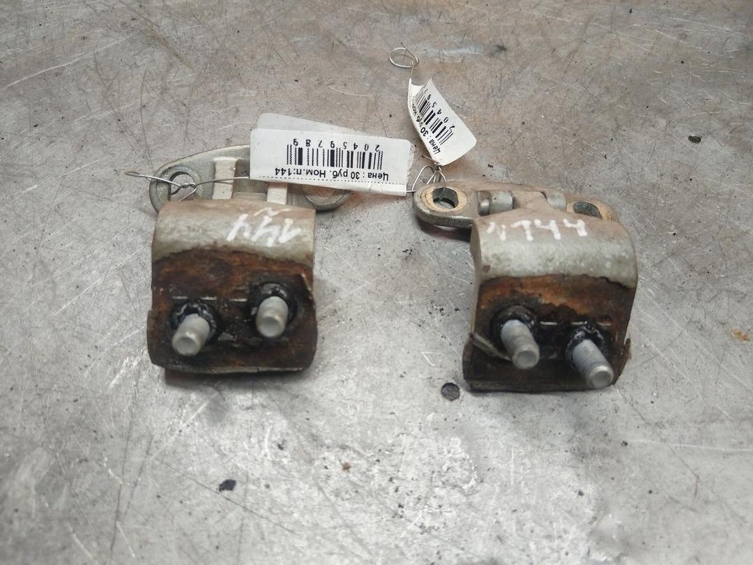 Петля крышки багажника HC8ET1 Ford Galaxy - Фото 1