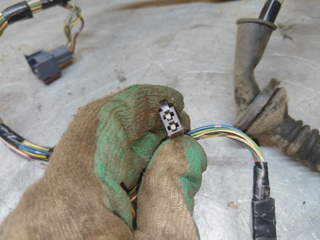 Проводка двери передней левой D7W1IS Toyota Corolla - Фото 6