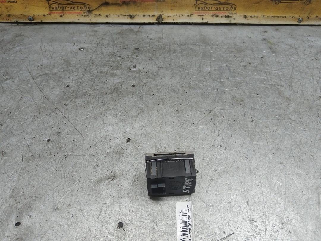 Кнопка подогрева сидений NO6B8N Ford Mondeo купить на авторазборке