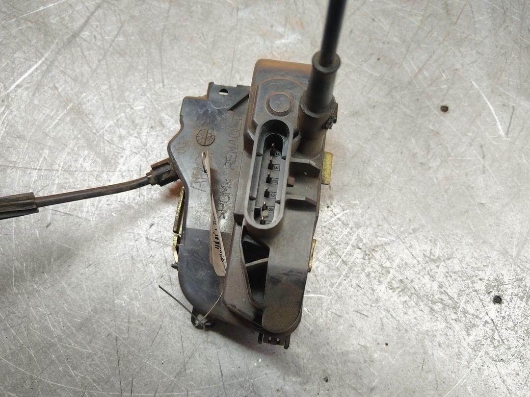 Замок двери задней левой 2M51YP Renault Scenic купить на авторазборке