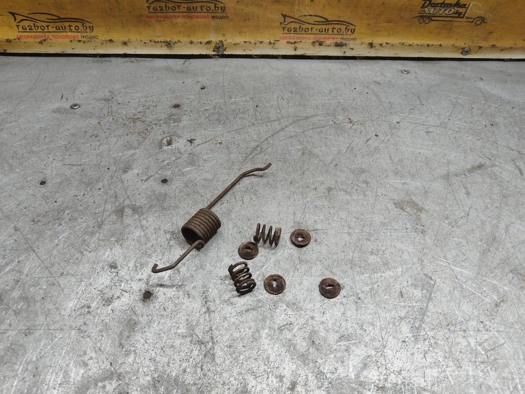 Механизм развода задних тормозных колодок правый BSTX69 Mazda MPV