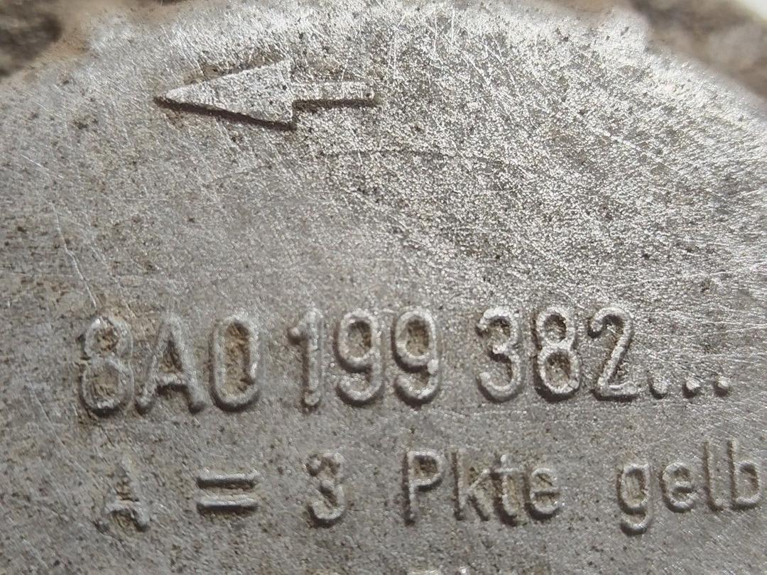 Подушка крепления двигателя 9DWT9K Audi 80 - Фото 4