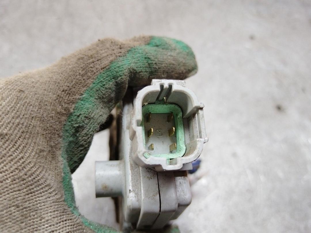 Замок двери задней левой K7O6YZ Nissan Primera - Фото 4