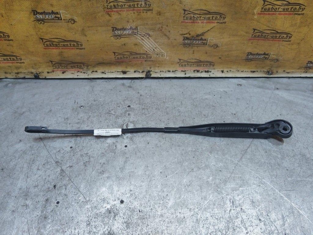 Щеткодержатель (поводок стеклоочистителя, дворник) II2F0F Mercedes A W168 - Фото 3