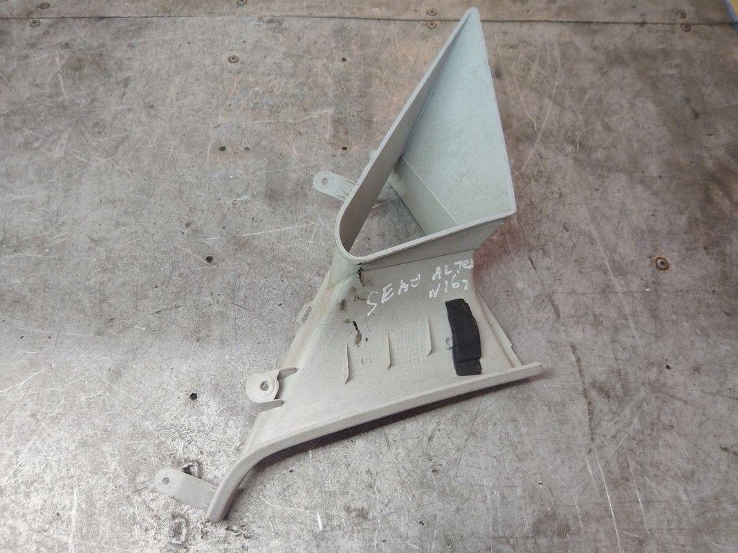 Обшивка стойки передней правой 7PXP8F Seat Altea купить