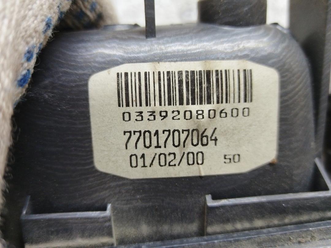 Блок управления стеклоподъемниками ZPAIOE Renault Laguna купить в магазине запчастей бу