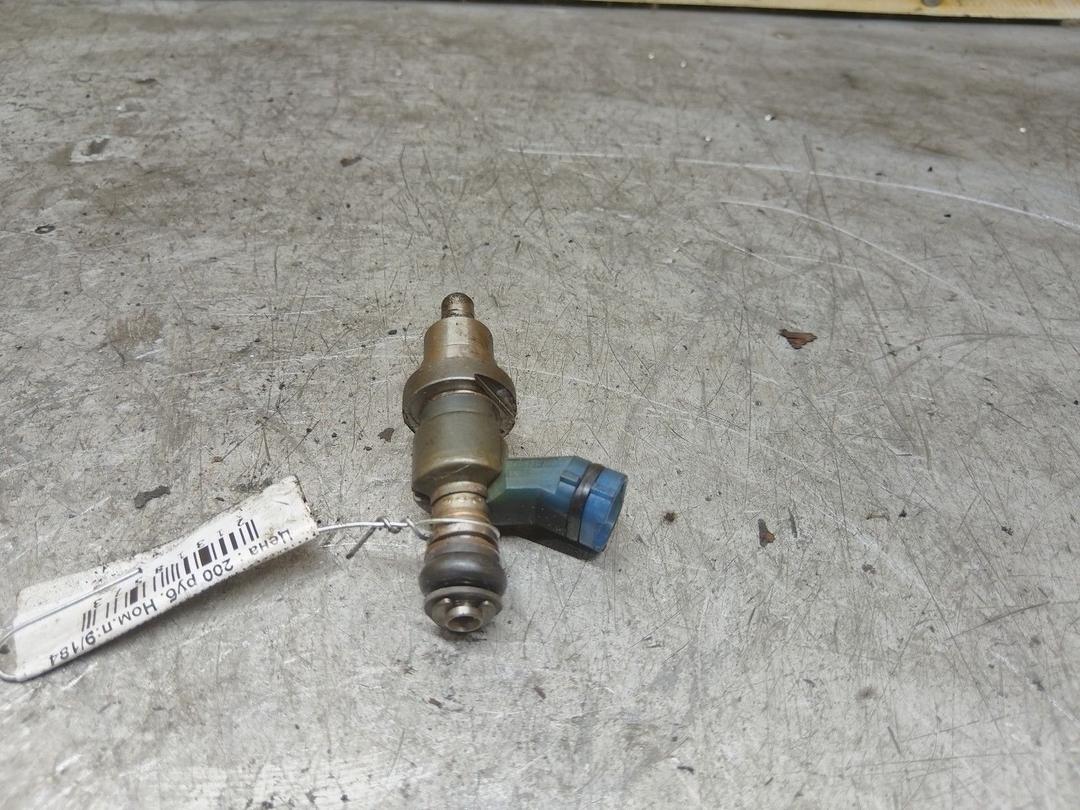 Форсунка NK8H35 Toyota Avensis купить в магазине запчастей бу