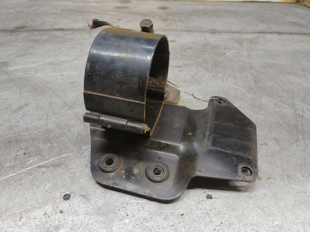 Кронштейн топливного фильтра O68YL4 Hyundai Trajet - Фото 3