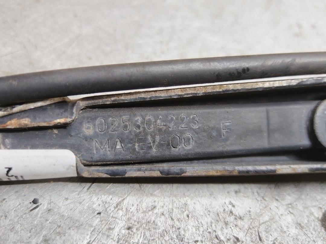 Щеткодержатель (поводок стеклоочистителя, дворник) HD3TB9 Renault Espace купить с доставкой