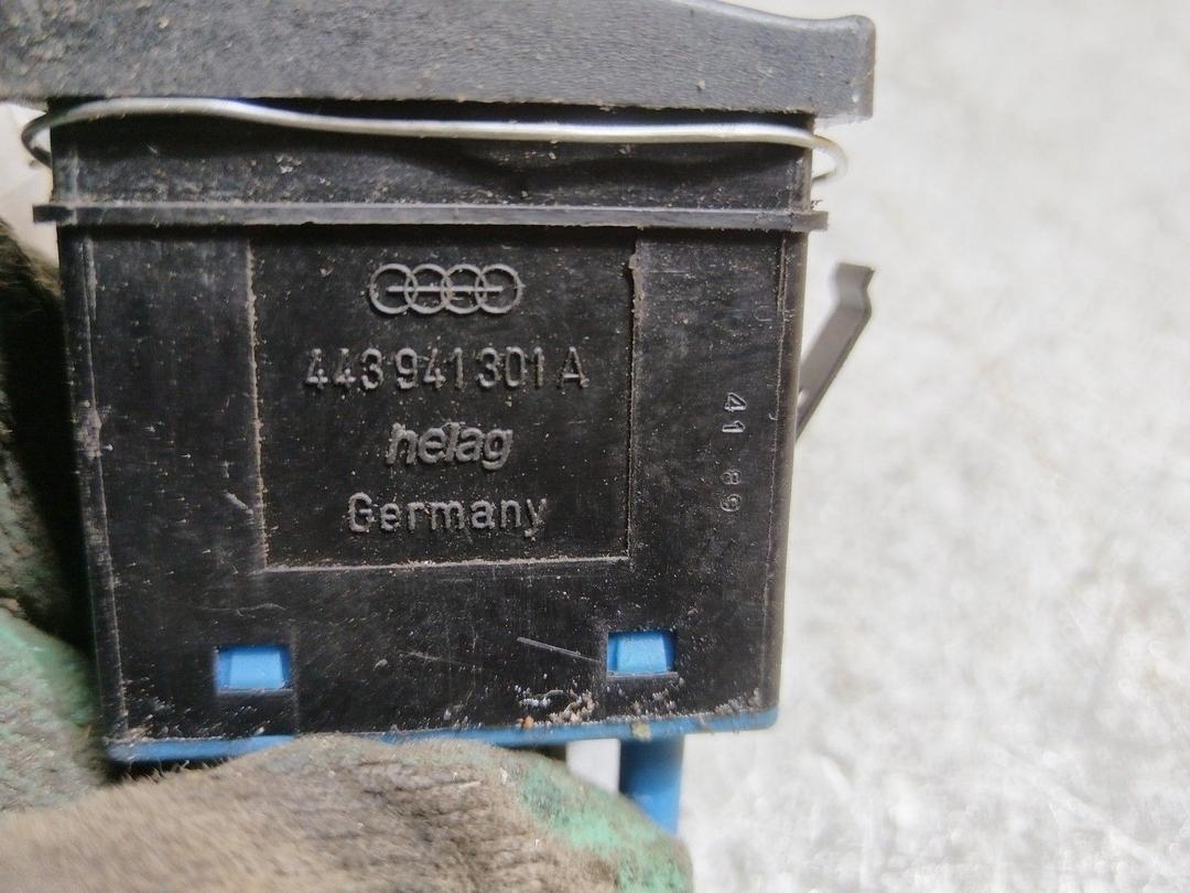 Кнопка корректора фар I4O7JP Audi 100 купить в магазине запчастей бу