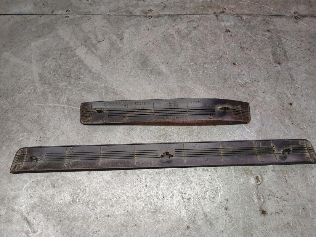 Накладка на порог MHF43P Toyota Corolla Verso - Фото 2