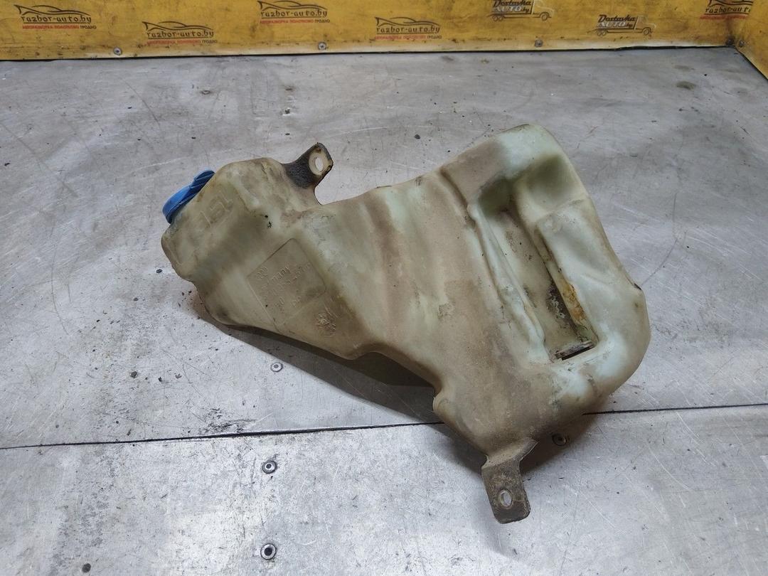 Бачок омывателя Y9Y7LG Audi A4 - Фото 1