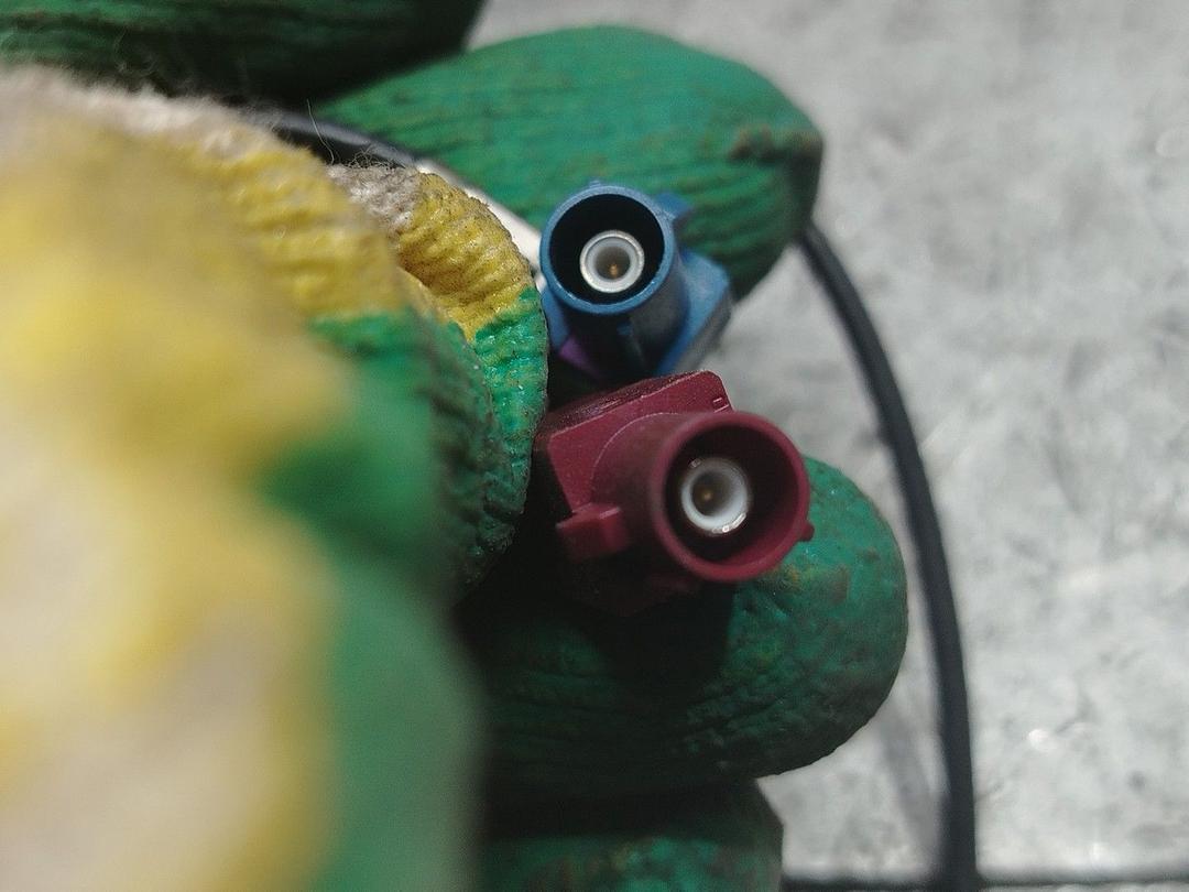 Антенна EH4L90 Audi A4 - Фото 4