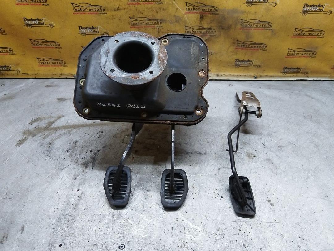 Узел педальный (блок педалей) 6JU094 Peugeot 406 купить на авторазборке