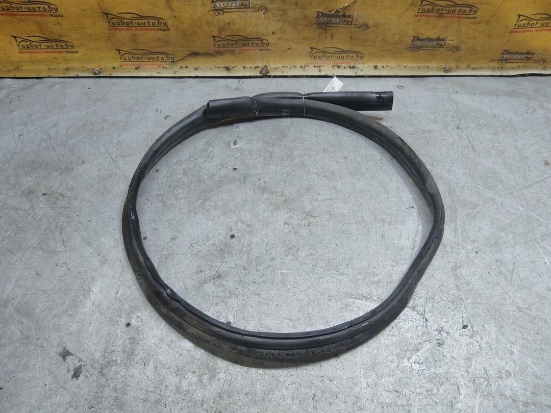 Уплотнитель капота JTW8Z6 Volvo S60 купить на авторазборке