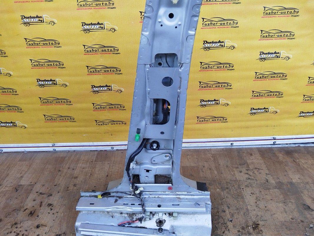 Стойка кузовная центральная правая 5PQMQ3 Volkswagen Golf undefined