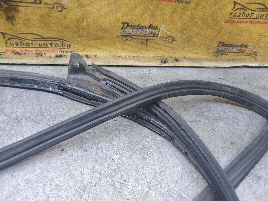 Уплотнитель двери передней левой 7UQJUG Honda Accord купить с доставкой