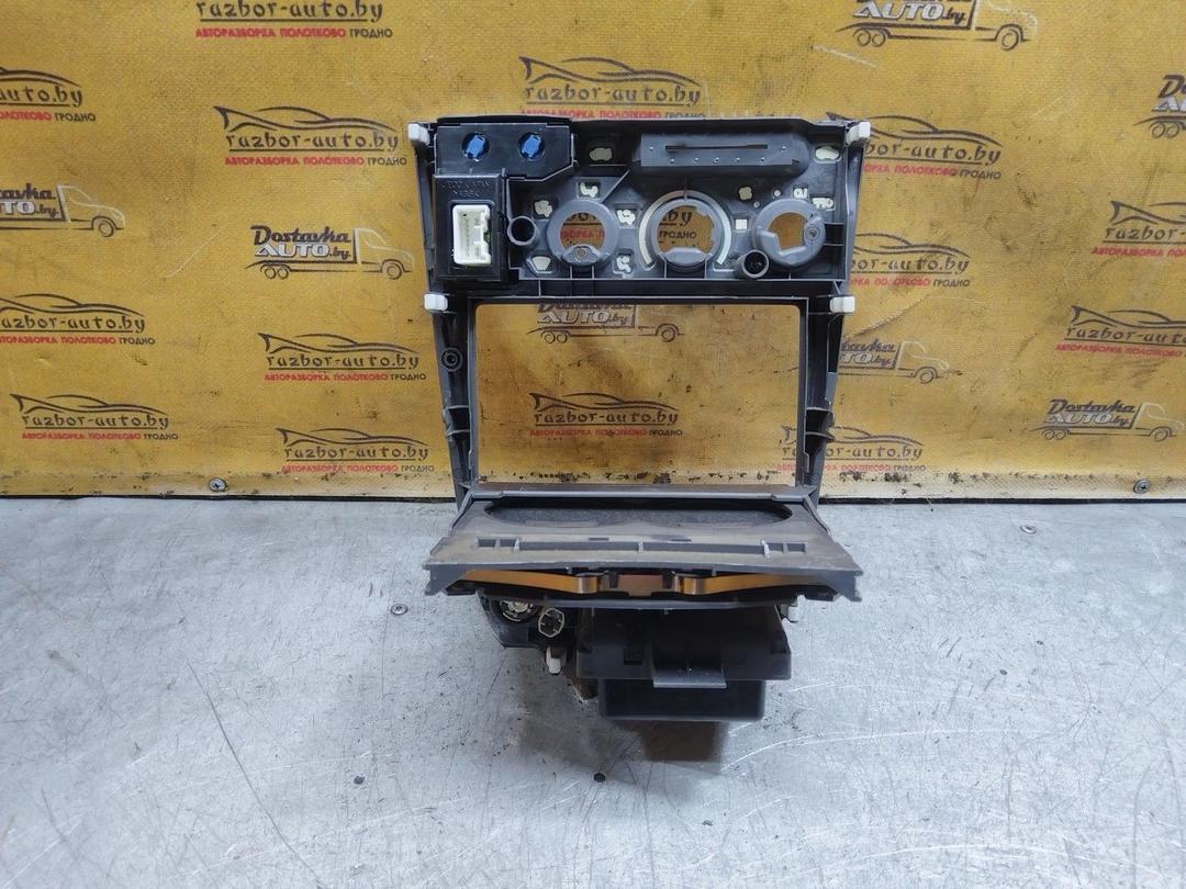 Рамка под магнитолу 83PO81 Toyota Corolla купить с доставкой