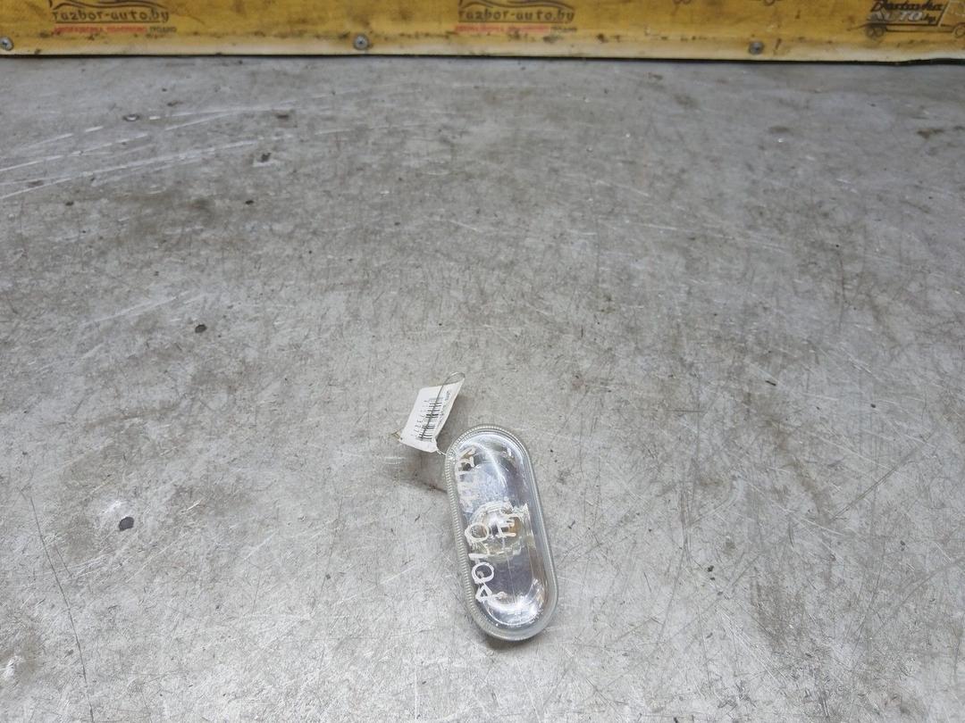 Повторитель передний правый 0ULDC9 Volkswagen Polo купить с доставкой