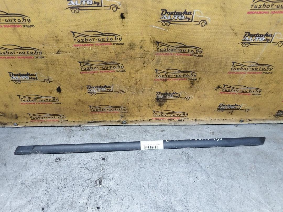 Молдинг двери задней левой Z066M8 Skoda Fabia