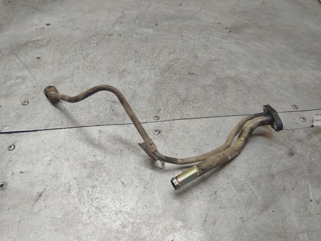 Масляная трубка турбины OUZ4T9 Toyota Avensis