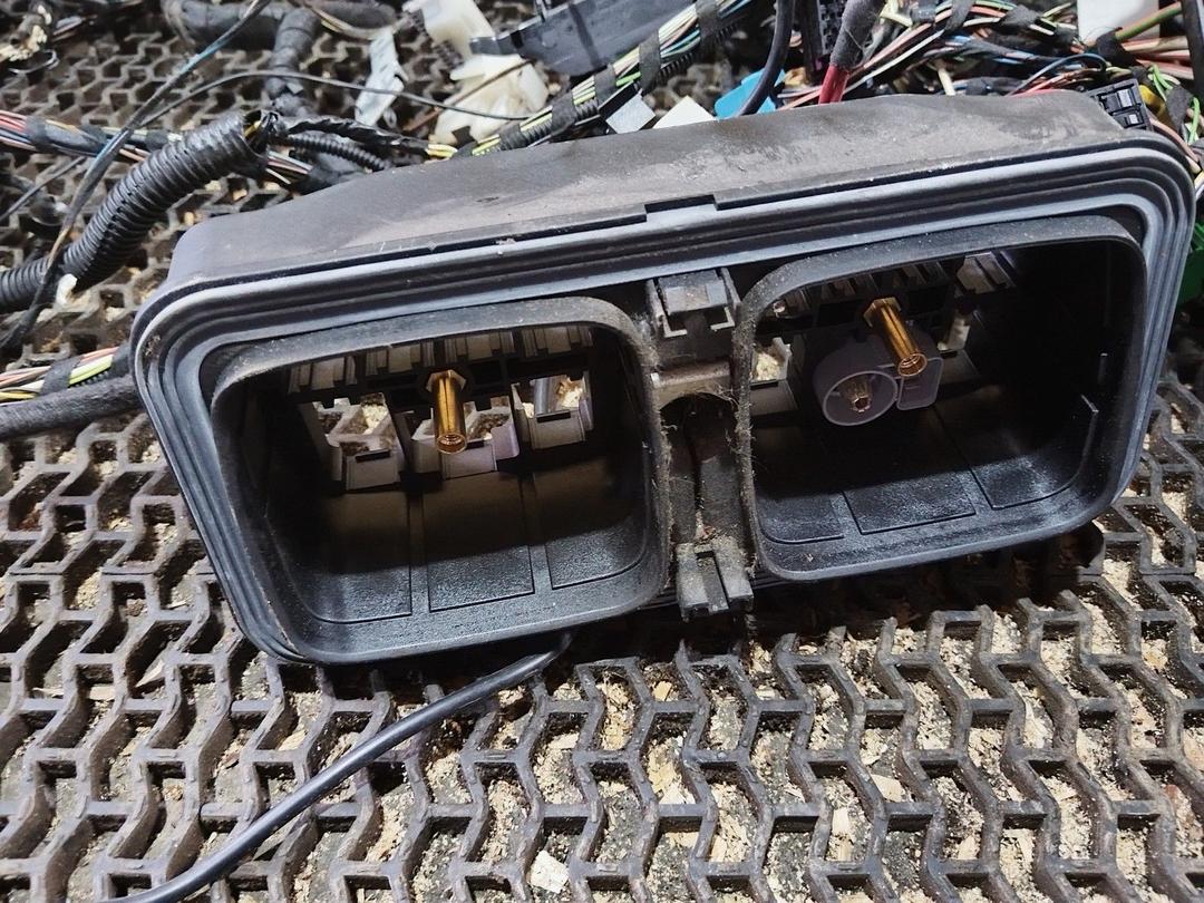 Проводка салона SE5U82 Volkswagen Polo купить в магазине запчастей бу