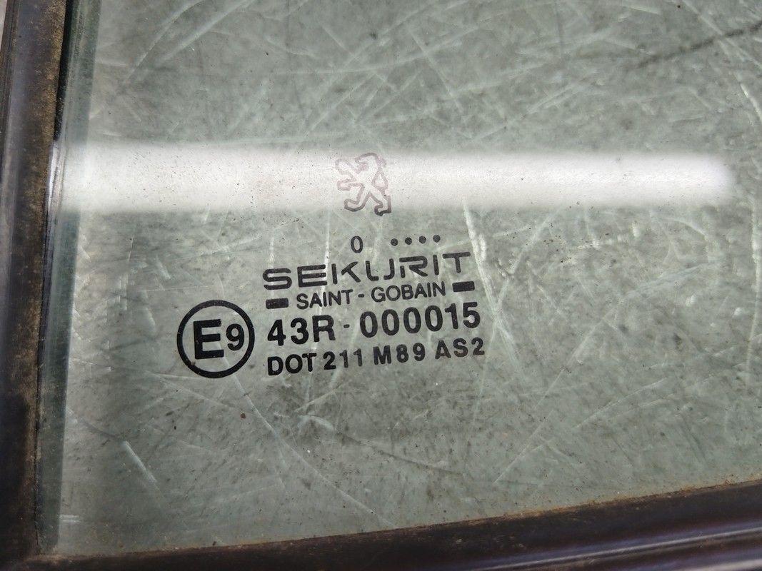 Стекло двери задней левой 183VPQ Peugeot 306 - Фото 2