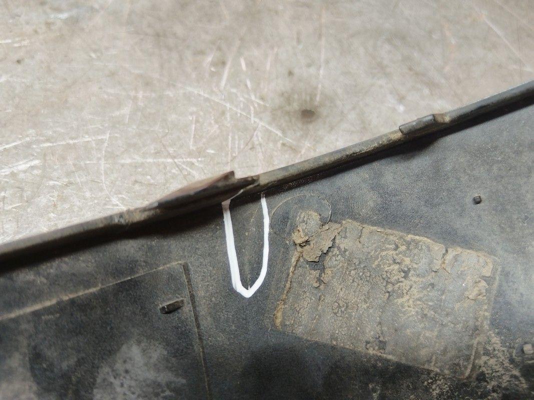 Накладка под фонарь правый 8803NR Ford Galaxy купить с доставкой