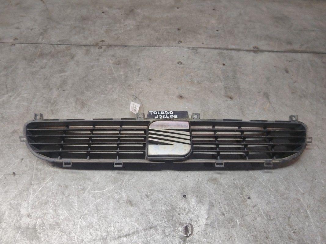 Решетка радиатора G5R4B0 Seat Toledo