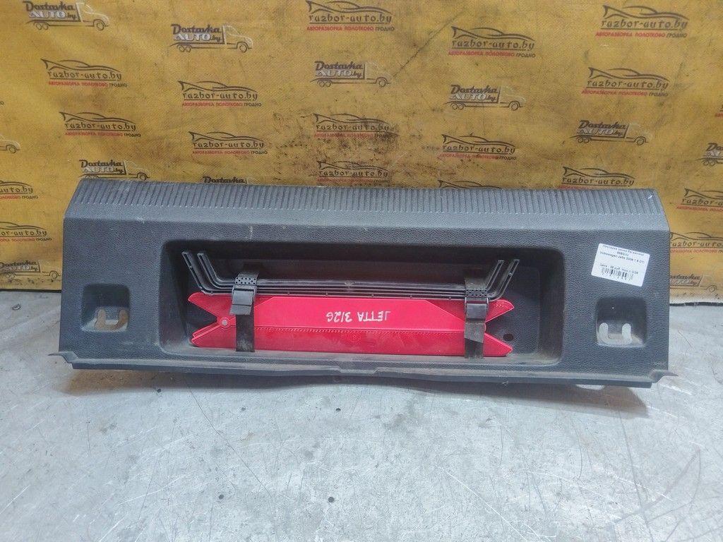 Накладка замка багажника 58B2UU Volkswagen Jetta - Фото 1