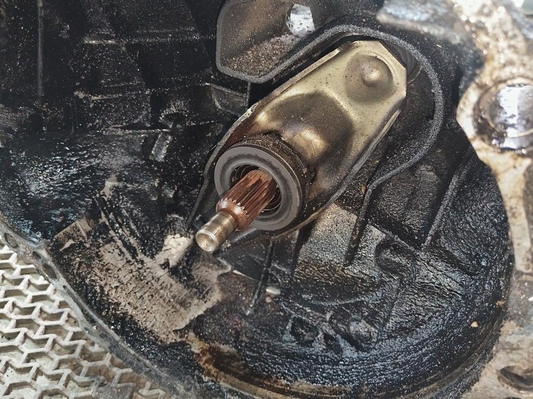 КПП механическая (МКПП) 5-ступенчатая FD6NU2 Audi A4 - Фото 3