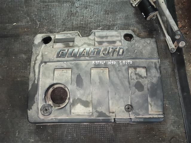 Декоративная крышка двигателя AA7CCD Fiat Stilo