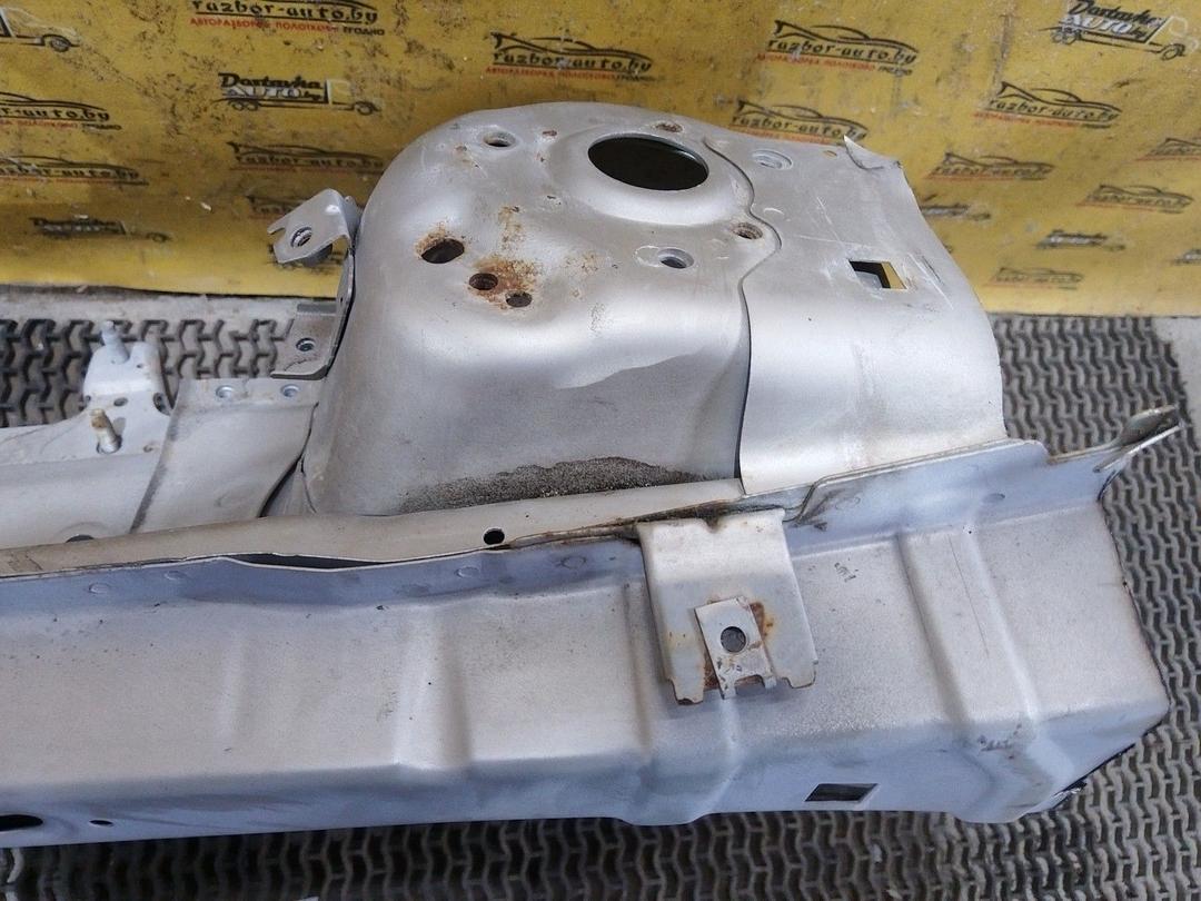 Стакан лонжерона левый A911I4 Ford Focus undefined