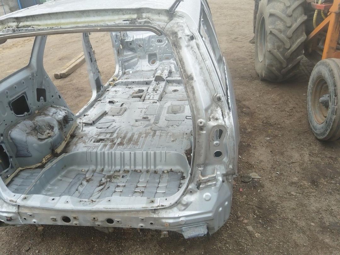 Крыло заднее правое 994FW9 Mitsubishi Grandis купить с доставкой