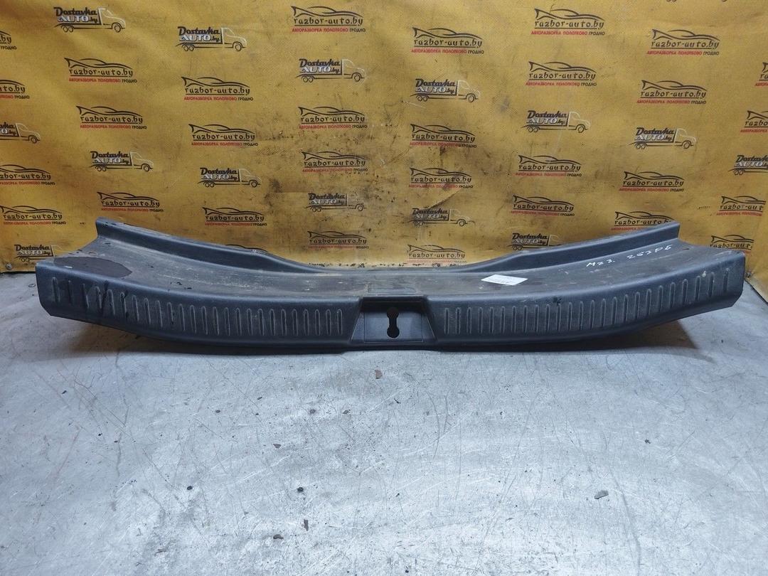 Накладка замка багажника FZSIZ5 Mazda 3 купить