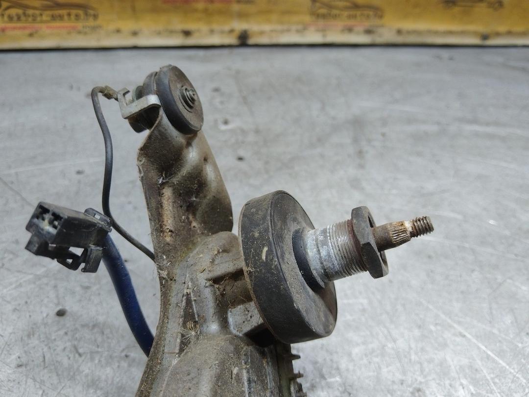 Моторчик заднего стеклоочистителя (дворника) LMJWG2 Mazda 323 купить