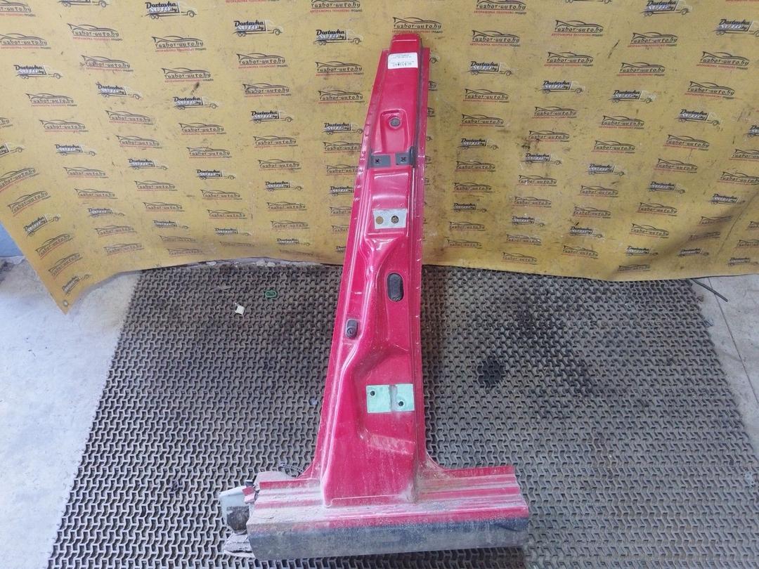 Стойка кузовная центральная левая W5BBM8 Audi 100