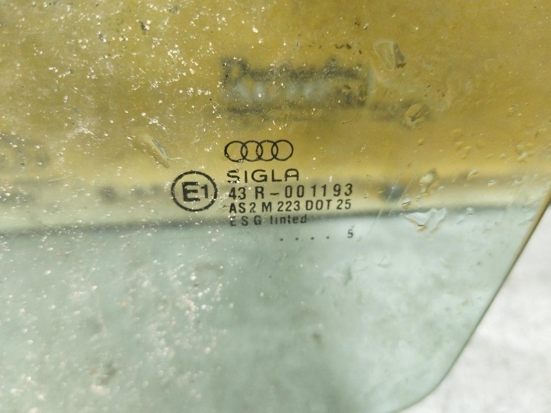 Стекло двери передней левой LSXS18 Audi A4 купить